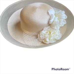Vintage Georgi by Michael Howard ivory straw floral net large brim hat